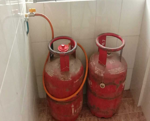 gas cylinder pipeline fitting in house